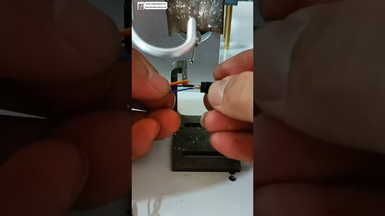 Mesin Soldering Semi Otomatis untuk Konektor Mikro – Alat Las Sambungan Solder Mungil Tanpa Cacat