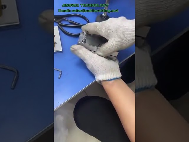 Mesin Injection Molding Desktop Semi-Otomatis – Cetak Plastik Mini untuk Komponen Headphone