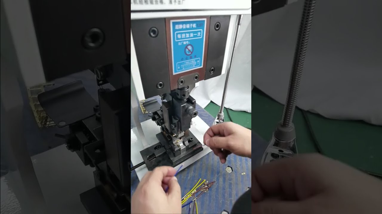 Video Asli: Mesin Crimping Terminal dengan Cetakan Butt Joint Bentuk U #pabrik #mesin