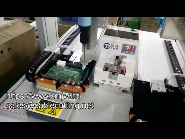 Mesin Sekrup Otomatis Tipe Hisap Vakum untuk Perakitan Produk Elektrik | Presisi Tinggi